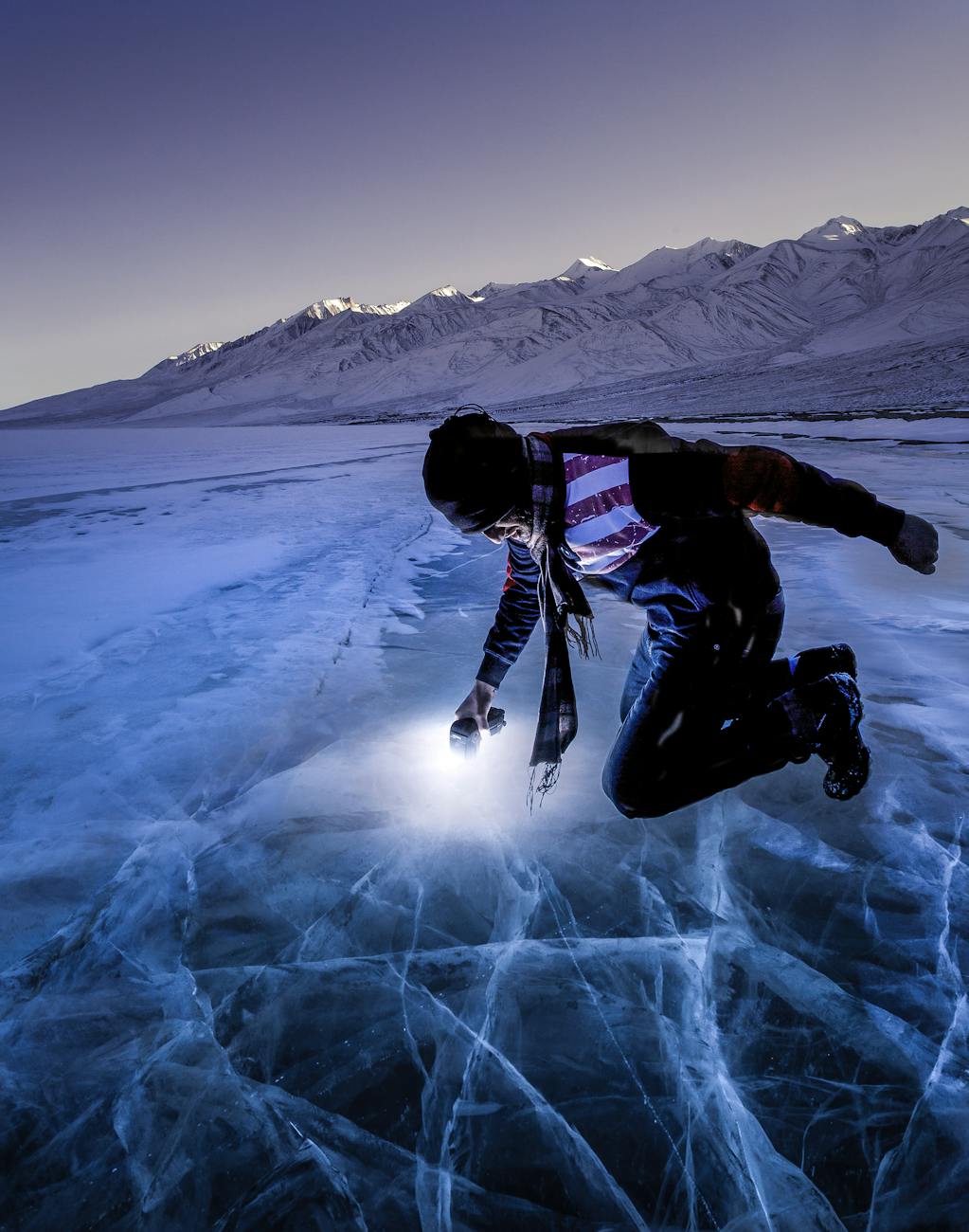 frozen pangong lake